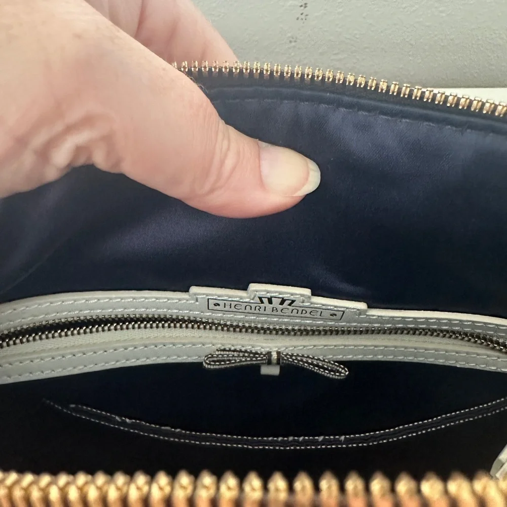 Henri Bendel B&W Plus Barrel Woven Striped Stylish Green and Brown Handbag - Picture 10 of 15